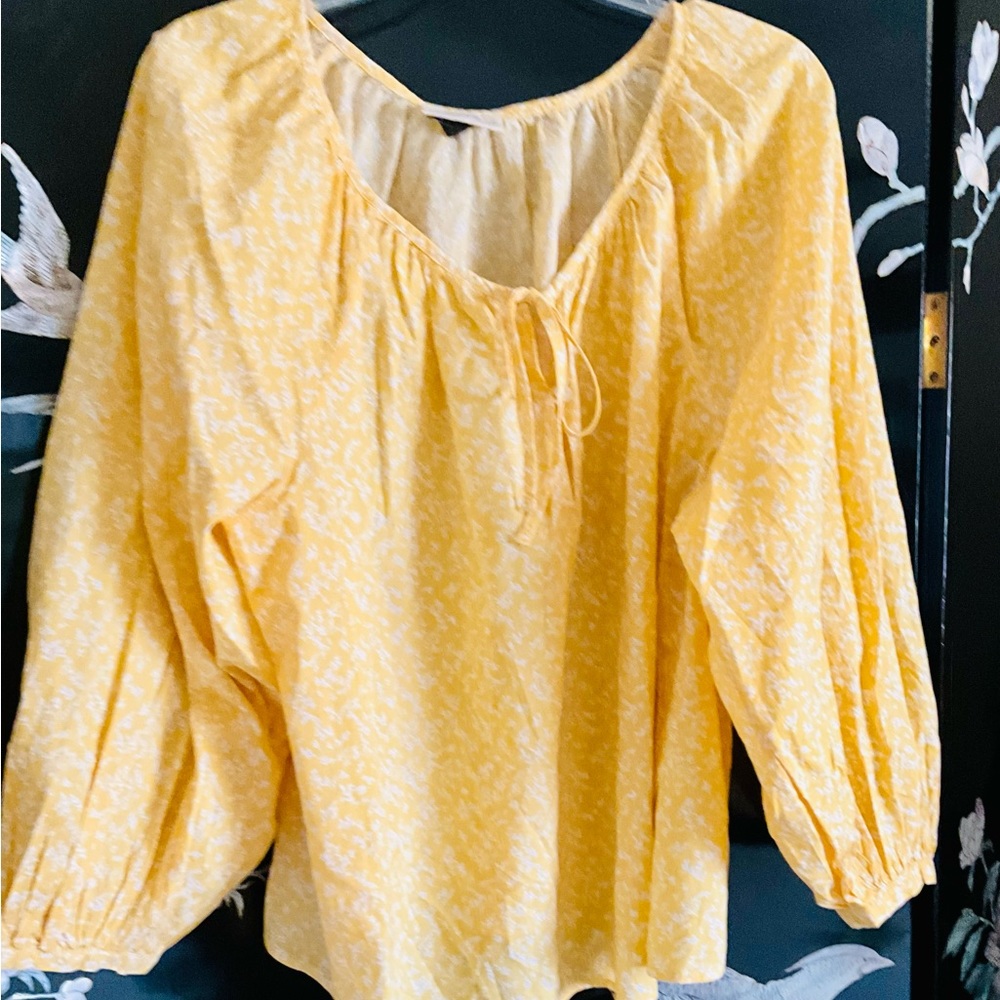 🍋 yellow and white peasant top -  reduction sale for 2026